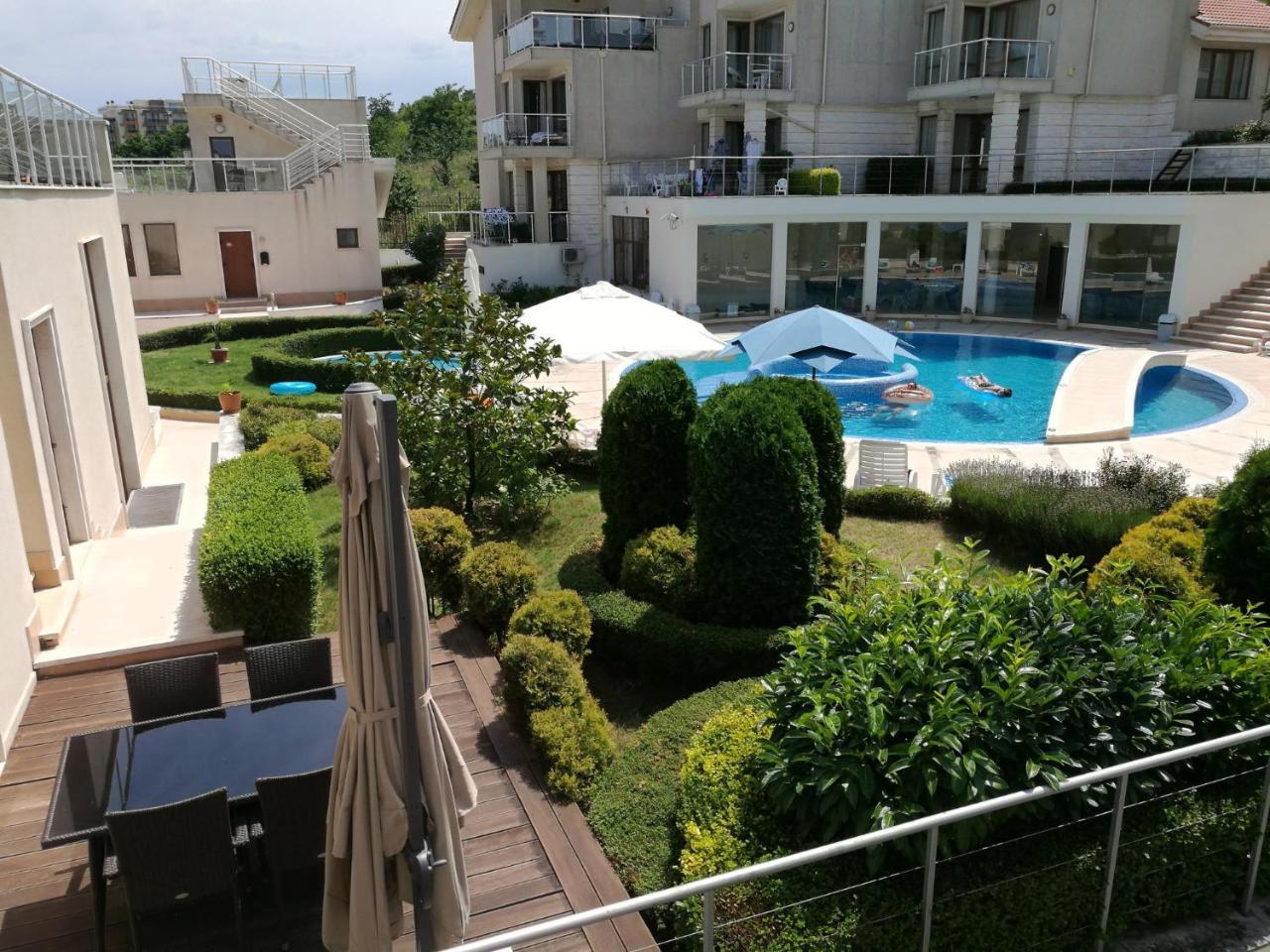 Sun Village Family Houses بايالا المظهر الخارجي الصورة