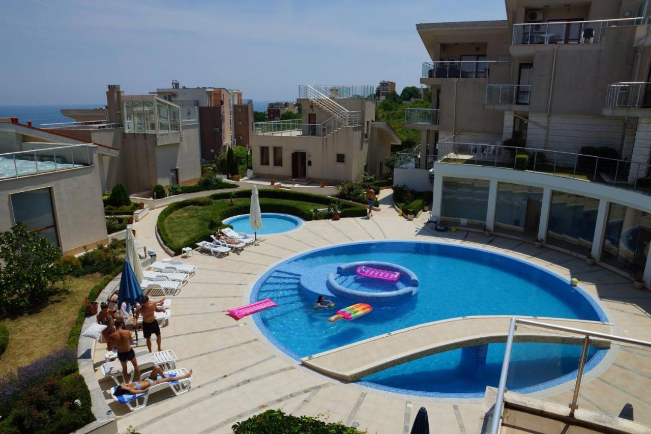 Sun Village Family Houses بايالا المظهر الخارجي الصورة